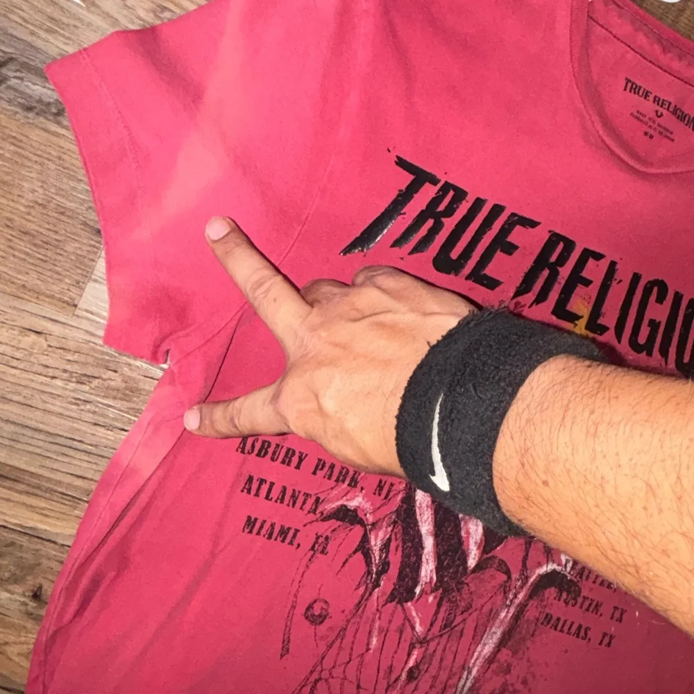 True Religion Skull Cowboy Tour Graphic T Shirt Mens‎ M Red Vintage Style Band